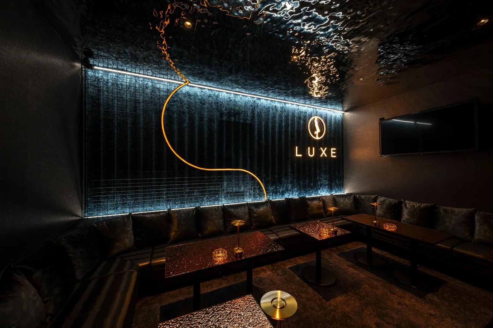 關於 Oppai Bar - Luxe